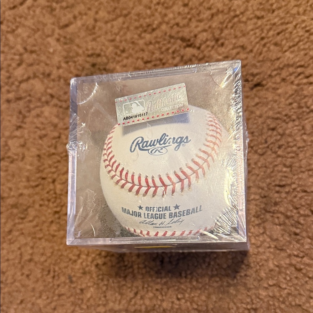 Rawlings MLB Baseball with Red Stitching